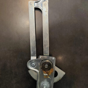 Lève vitre Côté Droit Peugeot 504